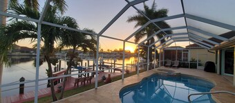 Villa Lago Vista - Waterfront Gem w/ Gulf Access