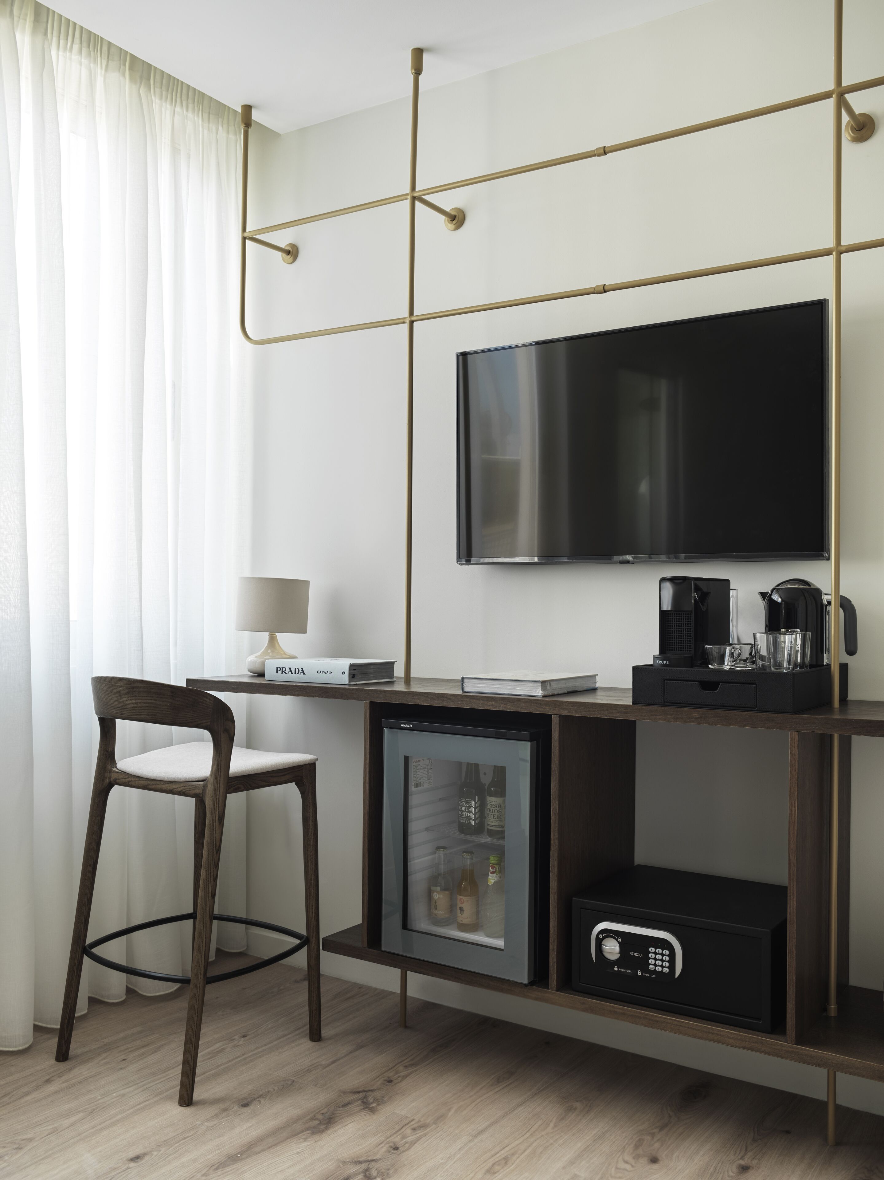 executive studio suite, city view | premium bedding, minibar, in-room safe, soundproofing