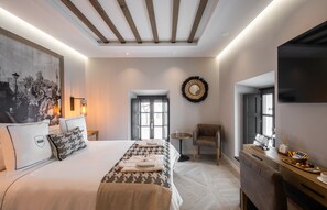 Minibar, coffres-forts dans les chambres, bureau, chambres insonorisées