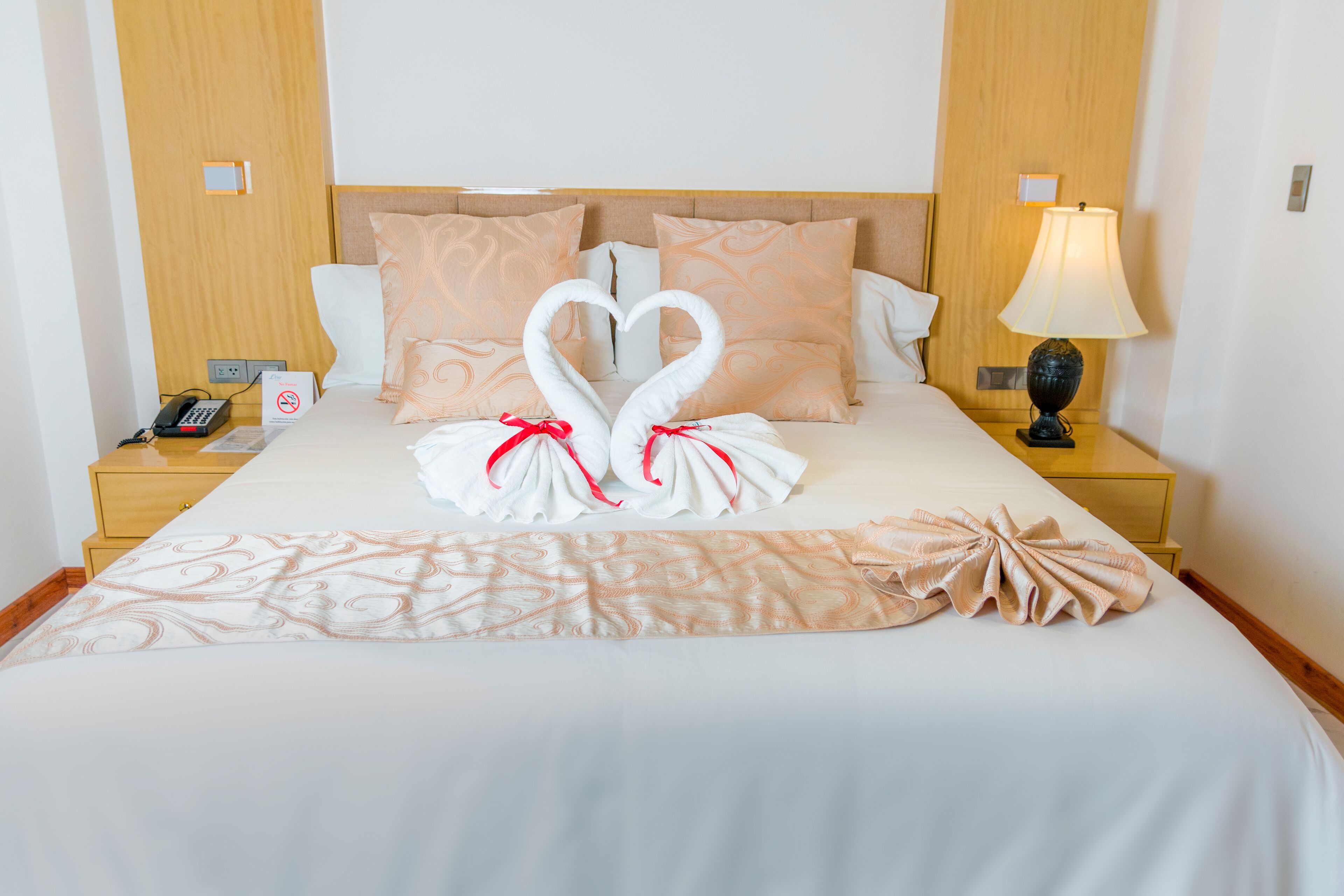 Rom – royal | Sengetøy av topp kvalitet, dundyner og senger med overmadrass