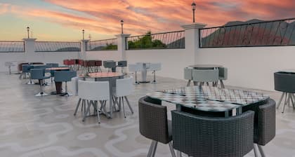 L'ver Hotel