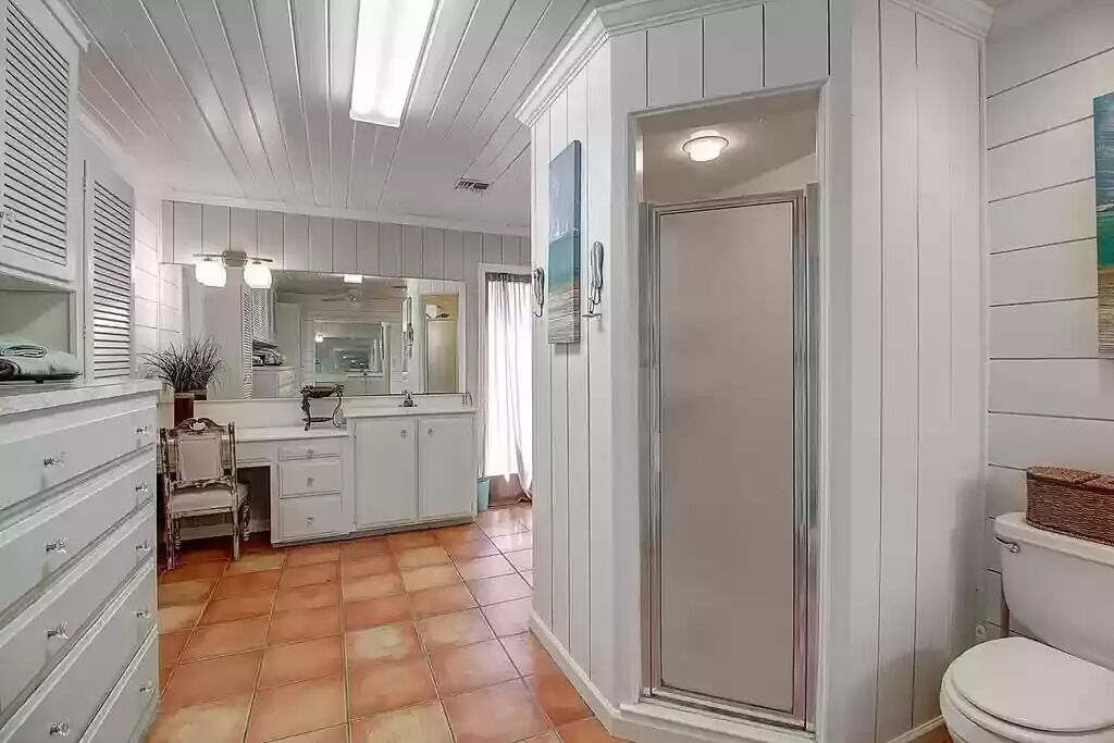 Texas Paradise! Enjoy sunrises, sunsets & waterfront views in one place. 