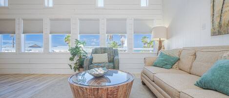 Smart TV, videojuegos, reproductor de DVD, libros