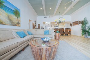 Älytelevisio, videopelejä, DVD-soitin, kirjoja