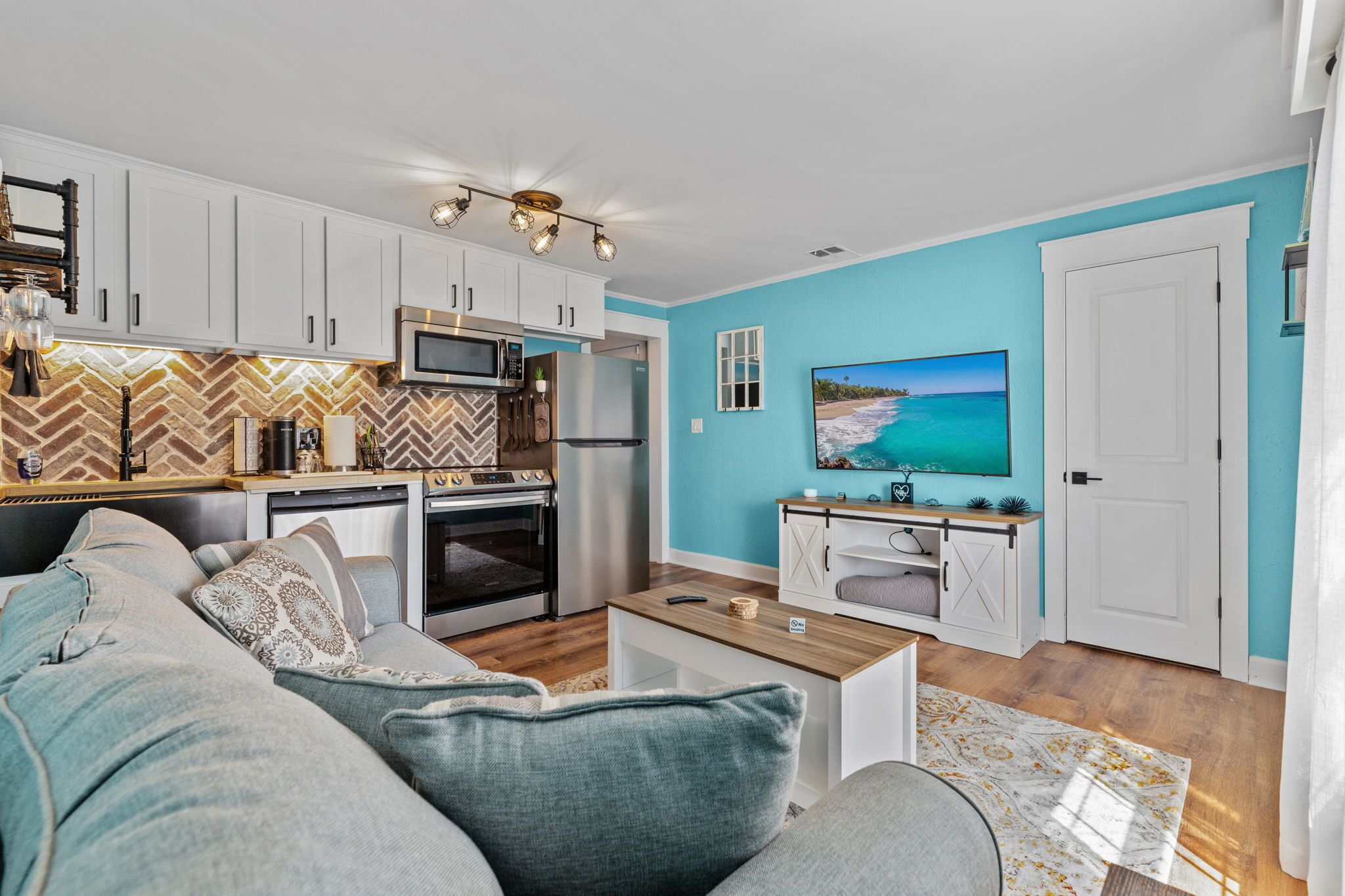 Cozy Costal Condo • Entire Suite