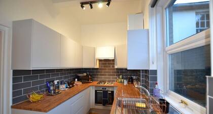 Mayflower 2 bed Boutique Apartment – Stayseekers