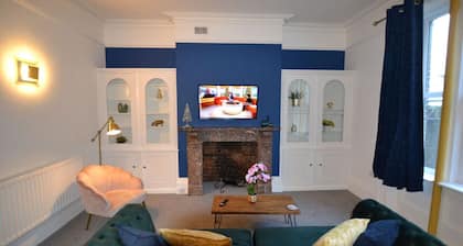 Mayflower 2 bed Boutique Apartment – Stayseekers