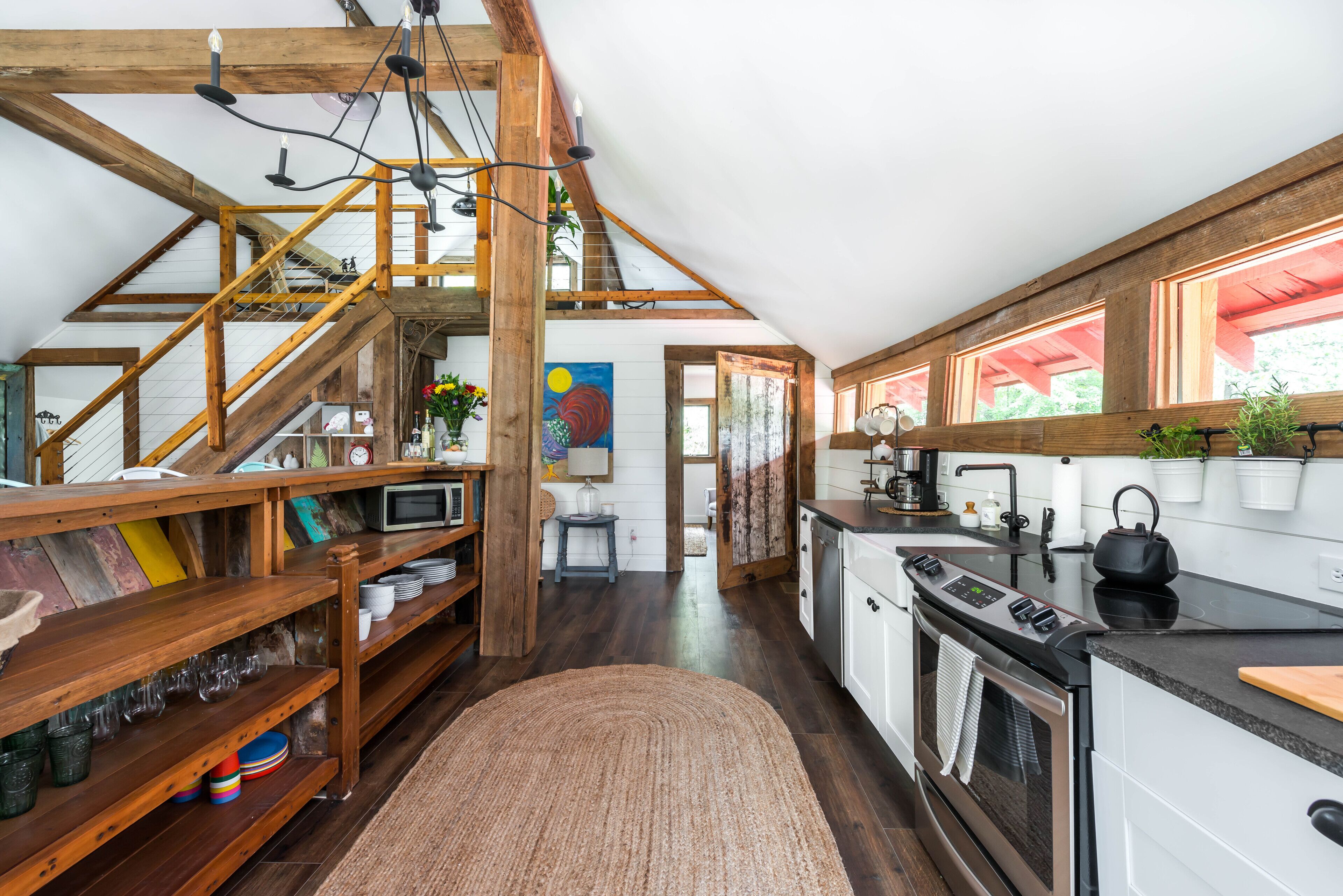 Renovated Charming Barn in Historic Roswell