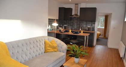 Wisteria 2 bed House – Stayseekers