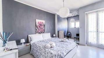 BĂŒgeleisen/BĂŒgelbrett, kostenloses WLAN, BettwĂ€sche