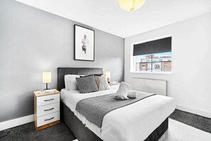 2 chambres, fer et planche à repasser, Wi-Fi, literie fournie