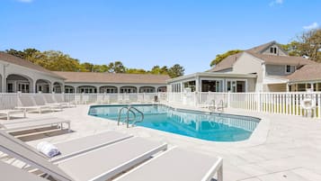 Piscina stagionale all'aperto