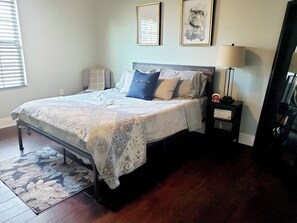 3 quartos, ferros/tábuas de passar roupa, Wi-Fi, roupa de cama