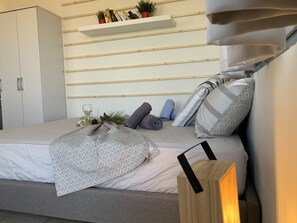1 bedroom, iron/ironing board, free WiFi