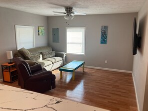 Smart TV - 3 bed Home away from Home at Crystal Beach! (Bolivar Peninsula)