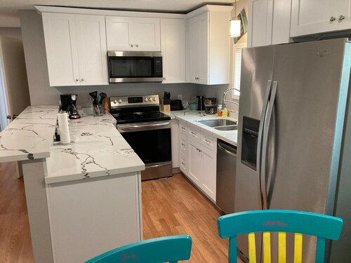 3 bed Home away from Home at Crystal Beach!