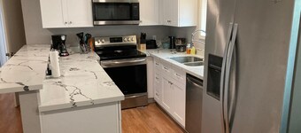 3 bed Home away from Home at Crystal Beach!