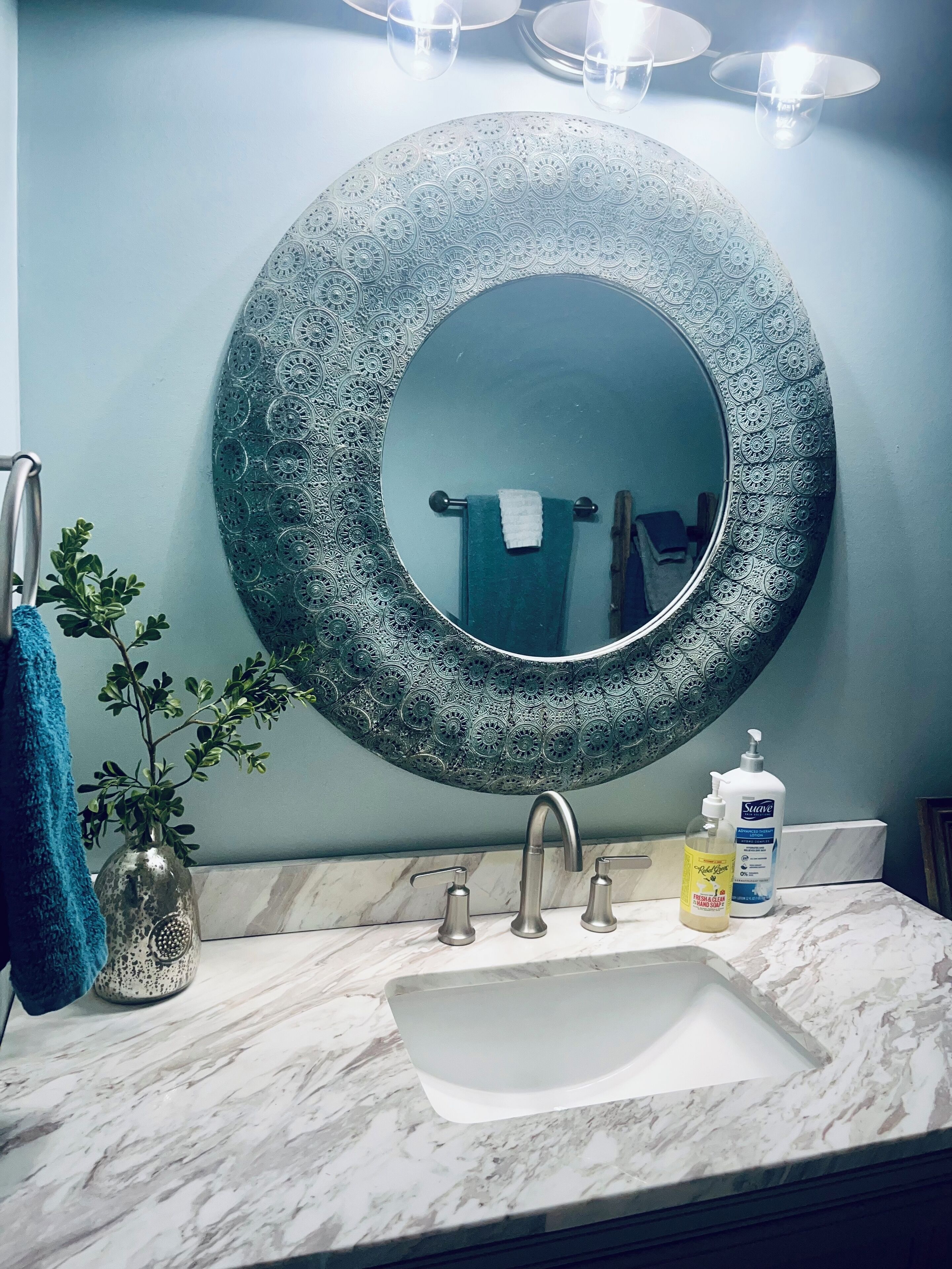 Combined shower/bathtub, hair dryer, towels, soap