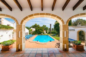 Unclassified image, 5 of 30, button