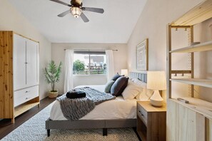 3 soverom, reiseseng for barn og sengetøy