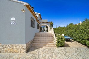 Exterior detail - Villa Toscamar by Villa Plus (El Tosalet)