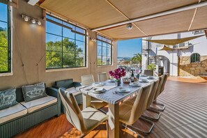 Outdoor dining - Villa Angeles Blanco by Villa Plus (El Poble Nou de Benitatxell)