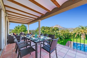 Outdoor dining - Villa Limones by Villa Plus (Jávea)