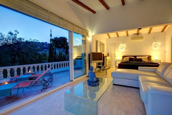 4 habitaciones, wifi y ropa de cama 