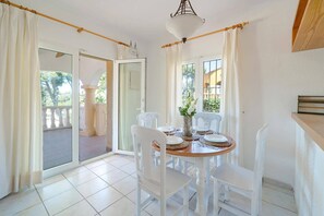 Dining - Villa Rosa Blanca by Villa Plus (El Tosalet)