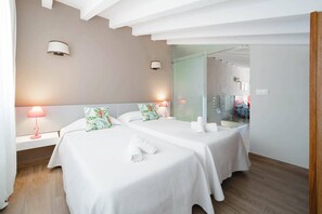 10 bedrooms, iron/ironing board, free WiFi, bed sheets - Villa San Miguel by Villa Plus (Teulada)
