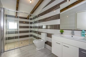 Hair dryer, towels - Villa Tosca by Villa Plus (Teulada)