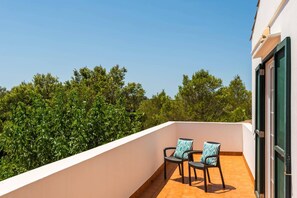 Property grounds - Villa Biniparrell by Villa Plus (Biniparrell)