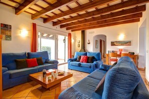 Living area - Villa Bonaventura by Villa Plus (Cap d'Artrutx)