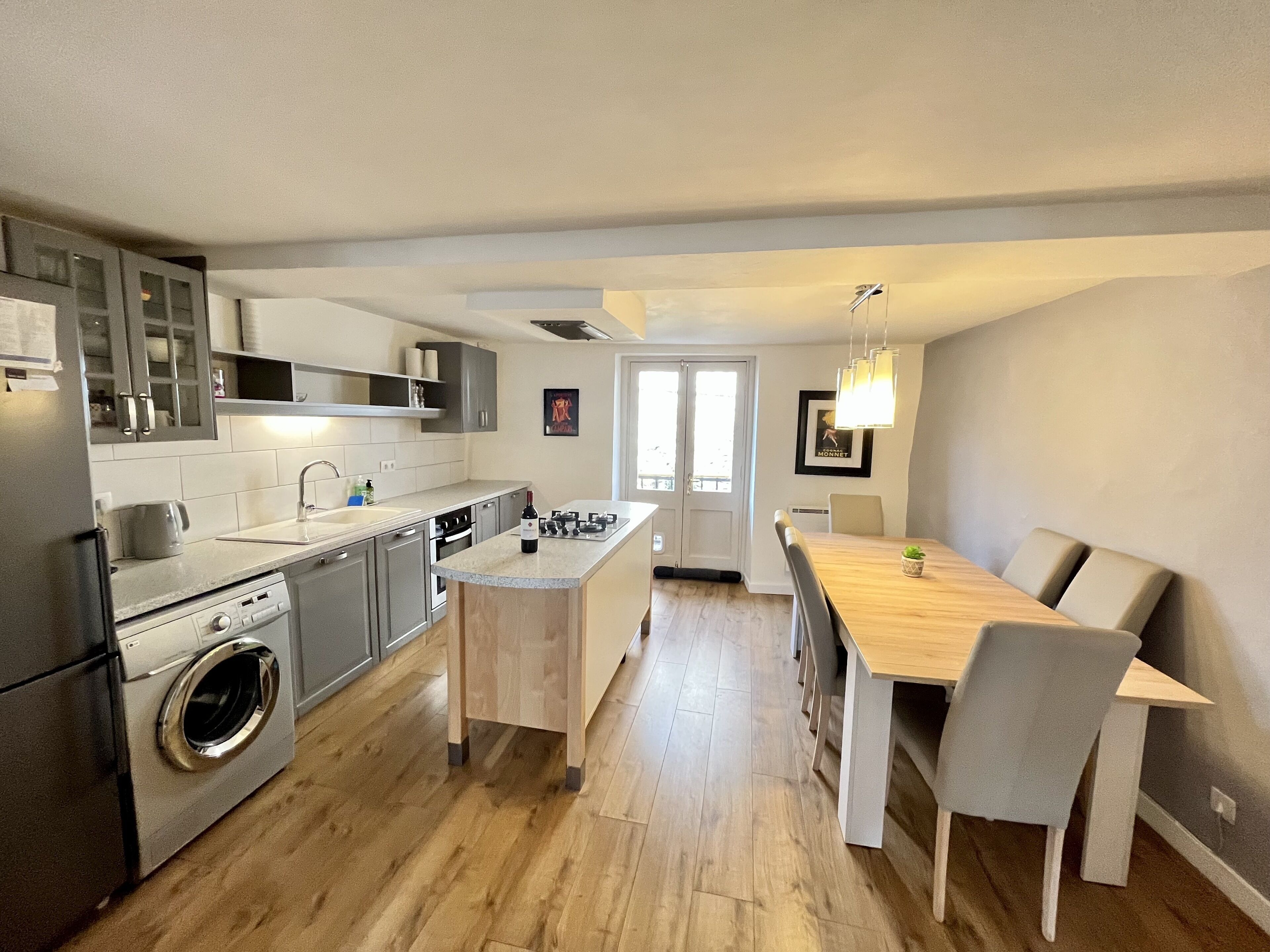 Charming, modern house townhouse with private courtyard