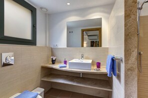 Hair dryer, towels - Villa Julietta by Villa Plus (Serpentona)