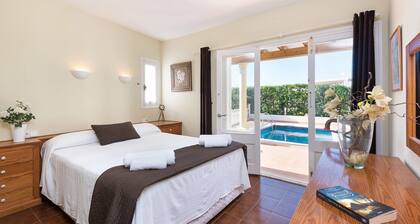 Villa Las Rosas by Villa Plus