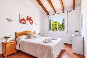 3 dormitorios, tabla de planchar con plancha, wifi gratis y ropa de cama