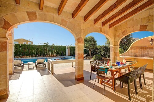 Villa Mares by Villa Plus