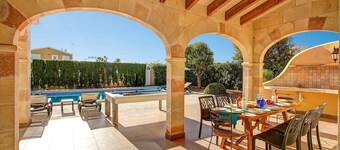 Villa Mares by Villa Plus