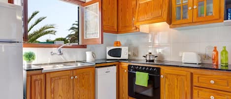 Microwave, dishwasher