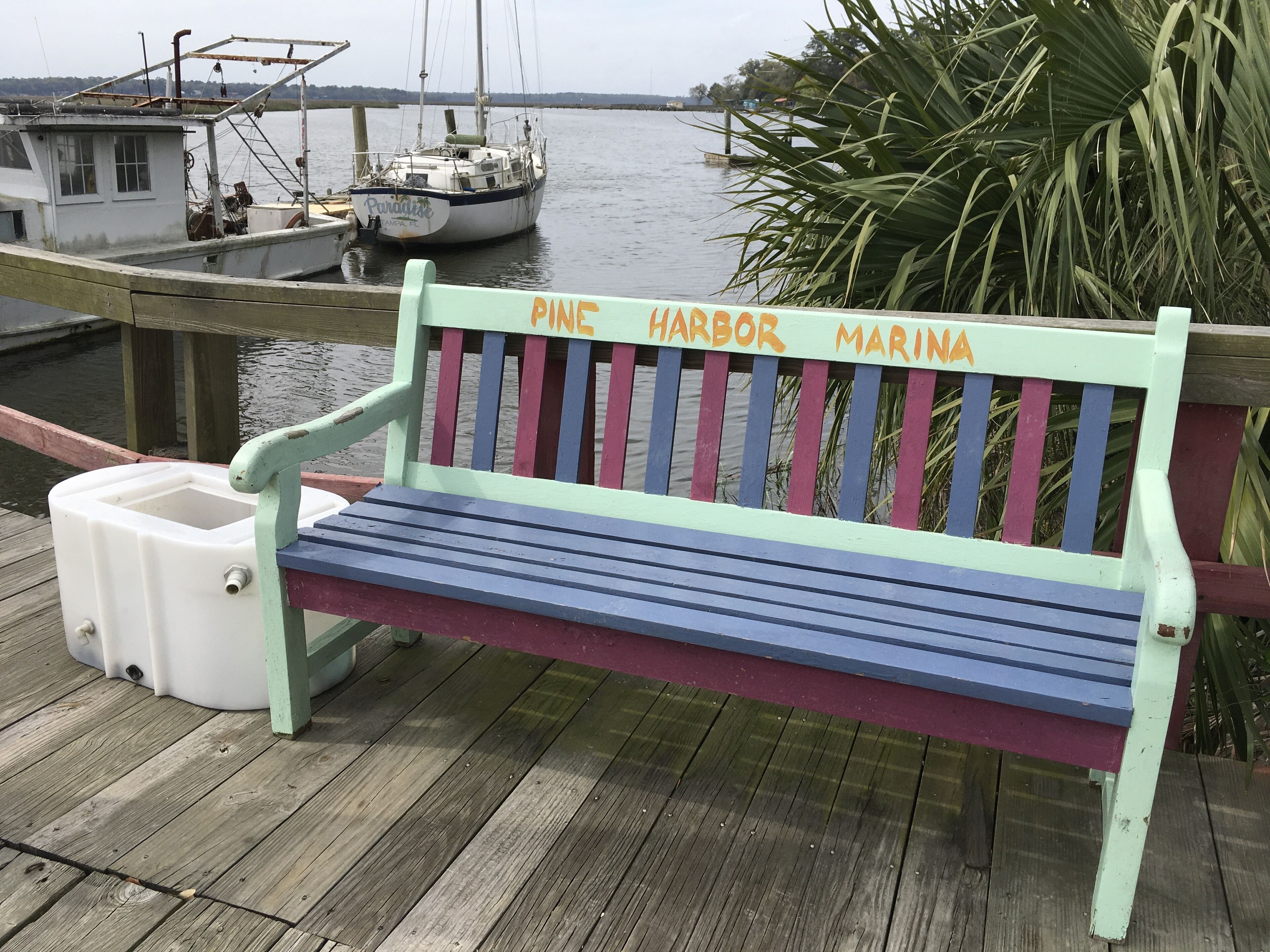 Quaint Cottage with Marina Access and Free Boat Lift Privileges plus dockages