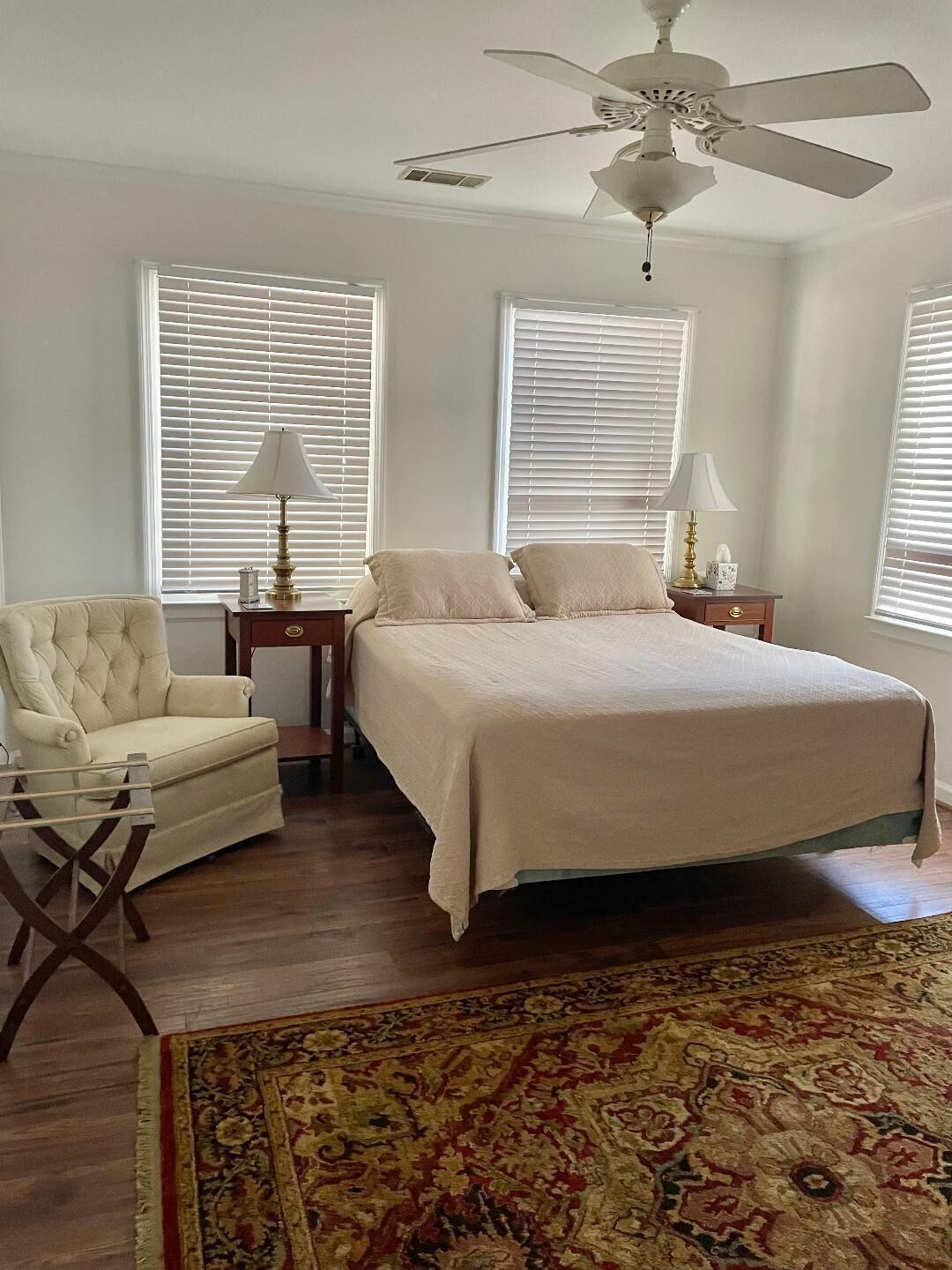 Quaint Cottage with Marina Access and Free Boat Lift Privileges plus dockages