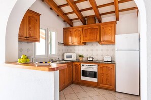 Microwave, dishwasher