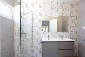 Haartrockner, Handtücher