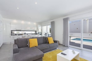 Smart TV, ping pong