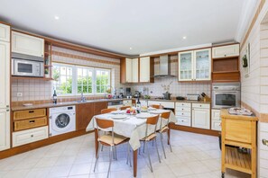 Microwave, dishwasher