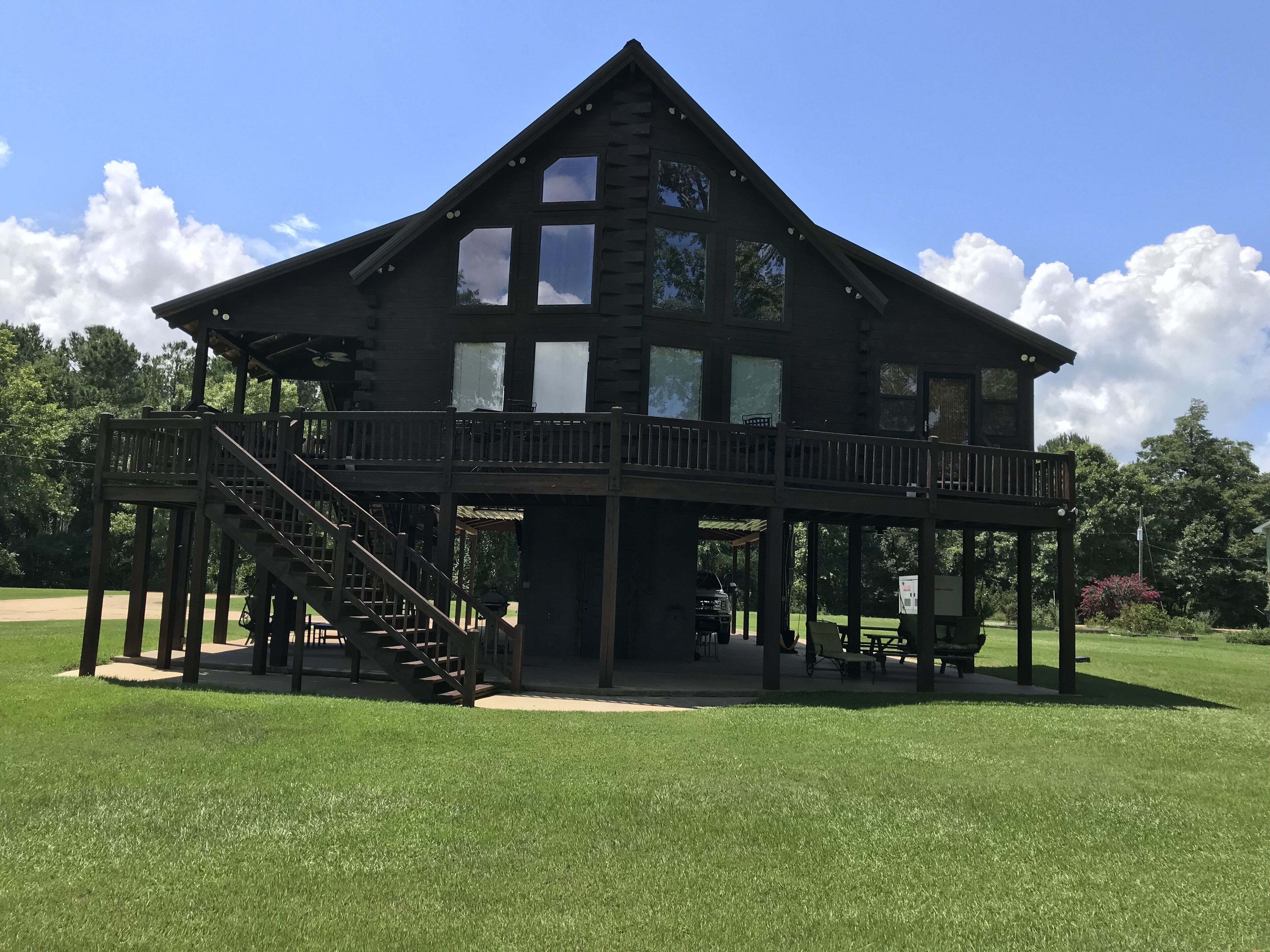 BOOK FOR ALABAMA FOOTBALL GAME WEEKENDS/AMAZING LOG CABIN/TOMBIGBEE RIVER
