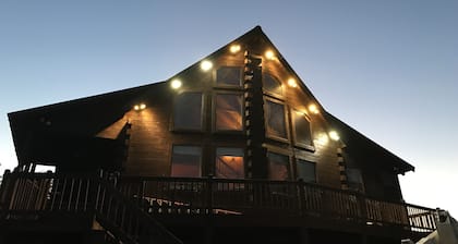 BOOK FOR ALABAMA FOOTBALL GAME WEEKENDS/AMAZING LOG CABIN/TOMBIGBEE RIVER