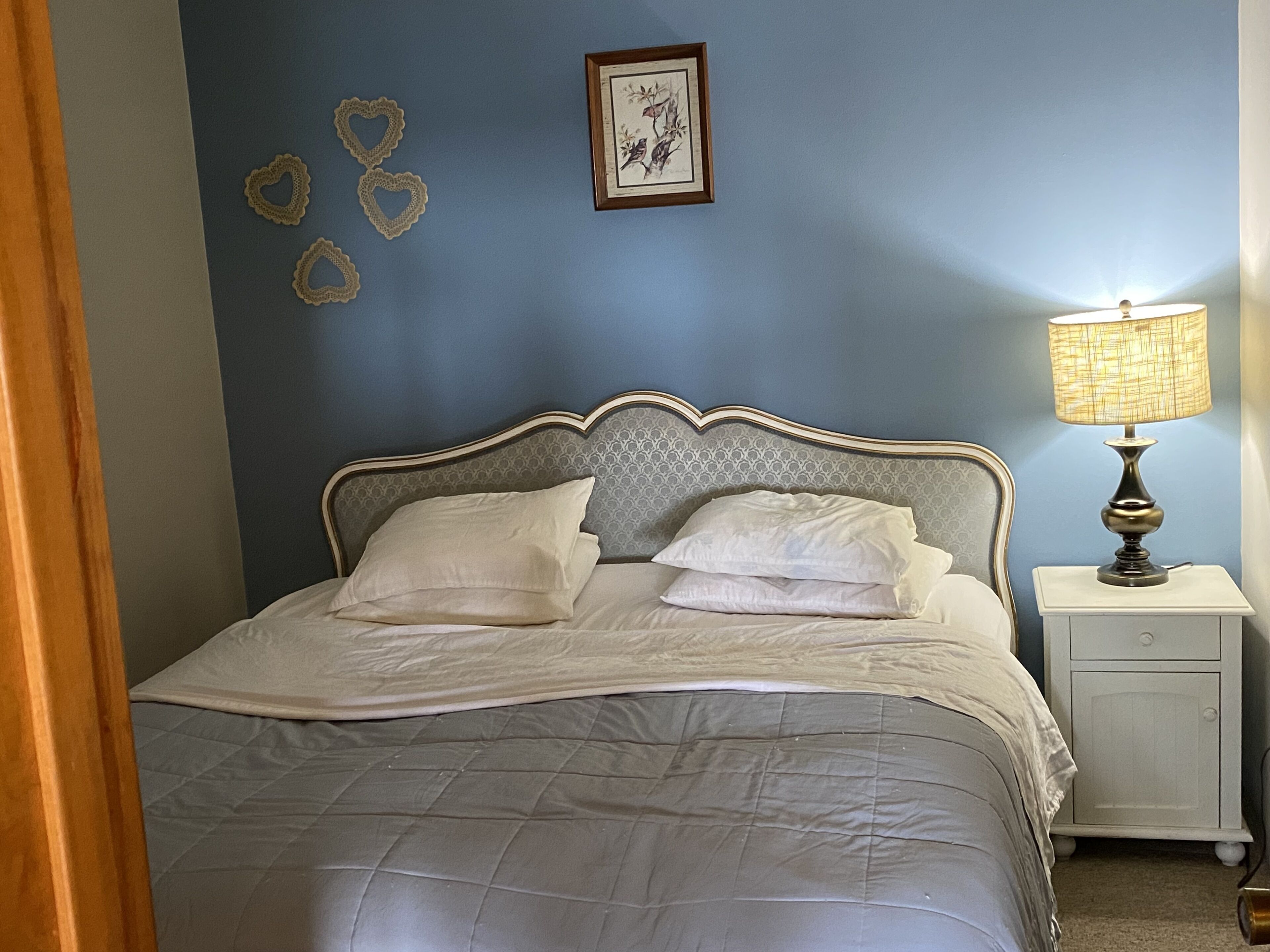 Spacious 2 bedroom condo with stunning lake view #11