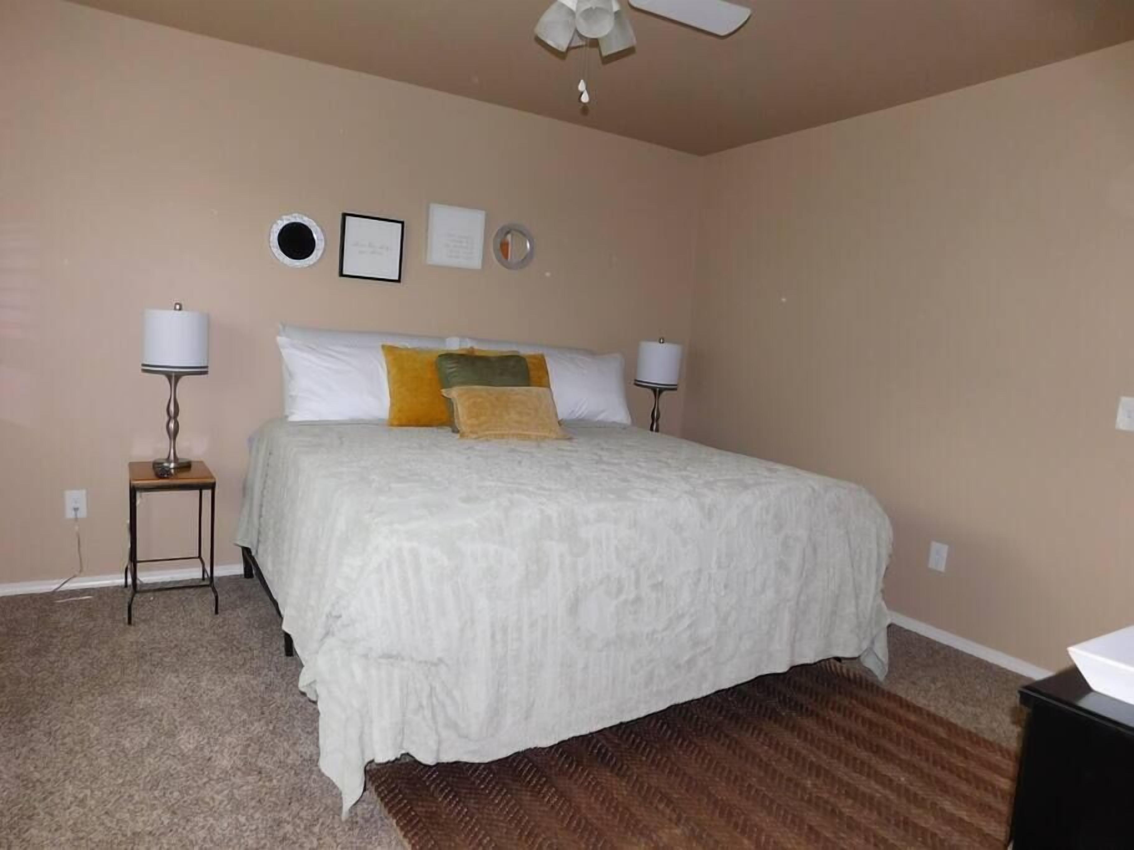 Pedal Inn 5 - Convenient Economy Unit for Pets